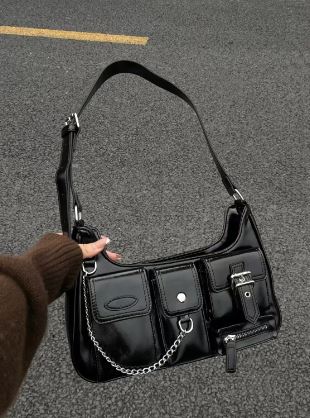 Multi-pocket bag strap