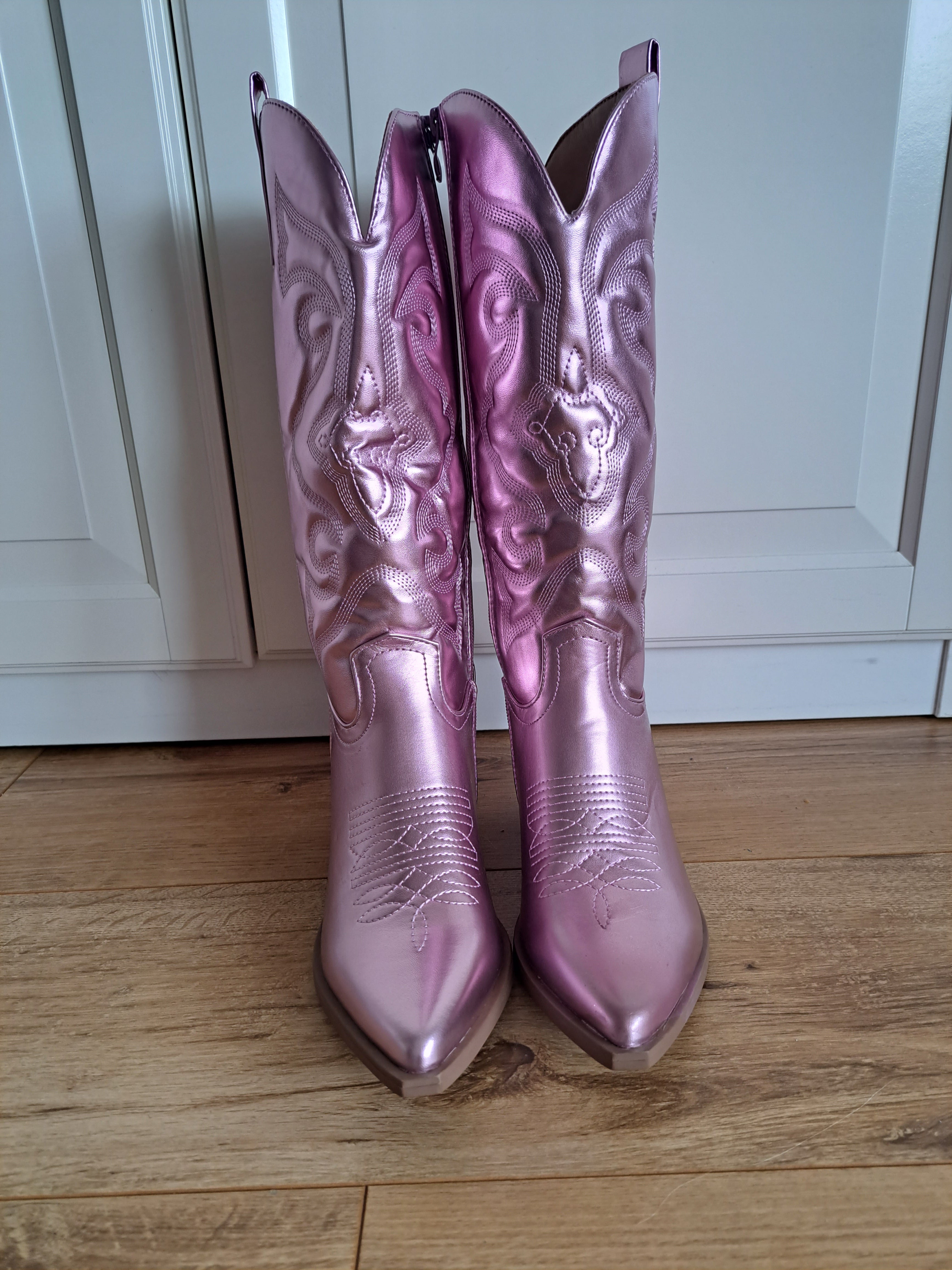 Metallic on sale western booties